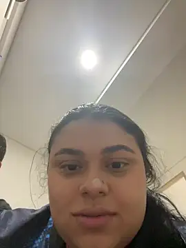 alissonfernandez  online show from January 8, 4:34 am