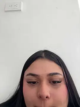 alissonfernandez  online show from January 24, 4:39 pm