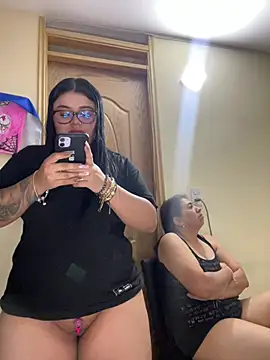 alissonfernandez  online show from February 5, 11:20 pm