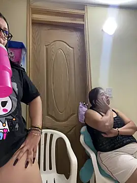 alissonfernandez  online show from March 12, 2:29 am