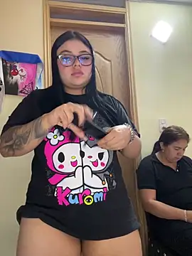 alissonfernandez  online show from March 28, 1:33 pm