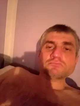 Snapshot of Gotowy40 chatting on October 28, 3:10 am Gotowy40 online show from October 28, 3:10 am