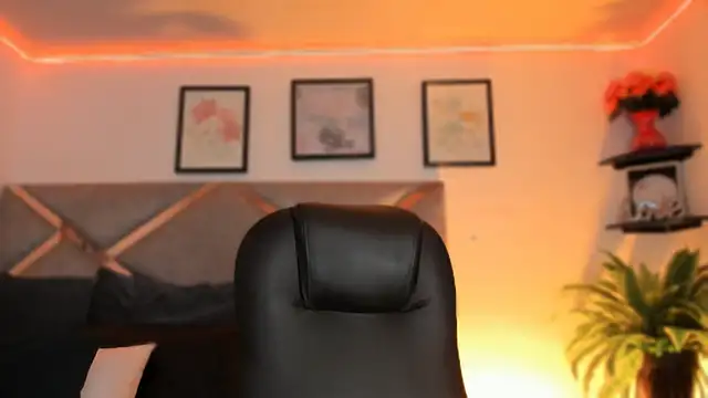 marian pinzon online show from April 18, 7:40 pm