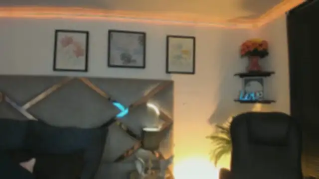 Snapshot of marian_pinzon chatting on May 19, 7:09 pm marian pinzon online show from May 19, 7:09 pm