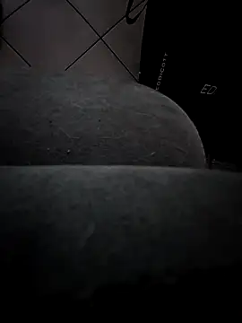 Snapshot of HardWolf2024 chatting on December 11, 9:12 pm HardWolf2024 online show from December 11, 9:12 pm