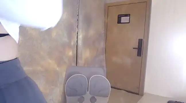 Snapshot of puppy-mango chatting on December 9, 5:40 am puppy-mango online show from December 9, 5:40 am