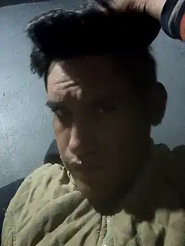 GaMeCrAc1 online show from December 8, 1:56 am