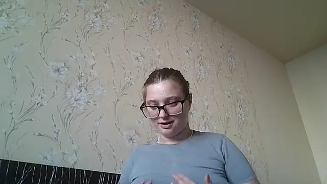 kila lo online show from March 19, 1:59 pm