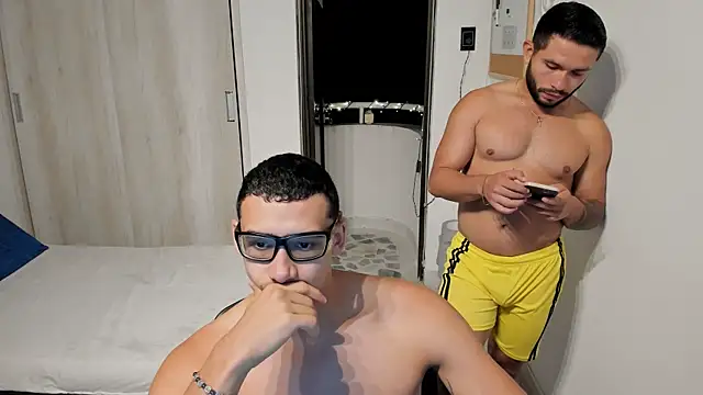 Snapshot of Travis_bakers chatting on March 7, 1:46 am Travis bakers online show from March 7, 1:46 am