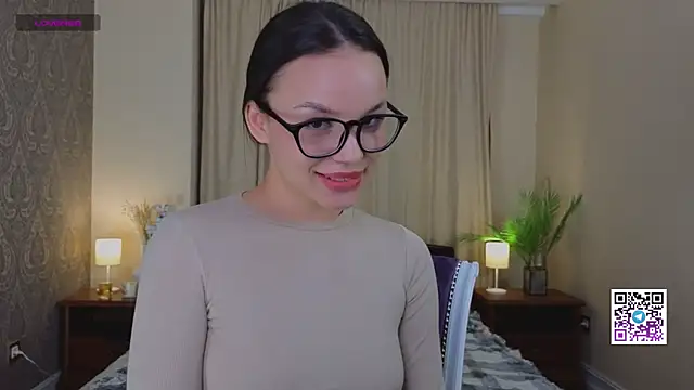 UdelaAshfield online show from February 3, 7:42 pm