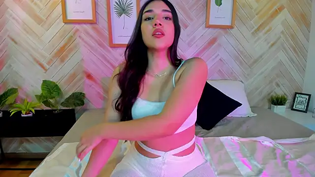 Snapshot of AniiRose chatting on January 8, 1:00 am AniiRose online show from January 8, 1:00 am