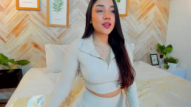 Snapshot of AniiRose chatting on March 2, 11:42 pm AniiRose online show from March 2, 11:42 pm