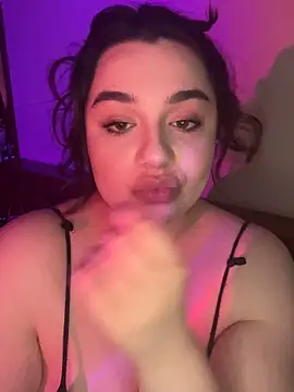 Dreamy Kitty online show from April 28, 1:05 pm