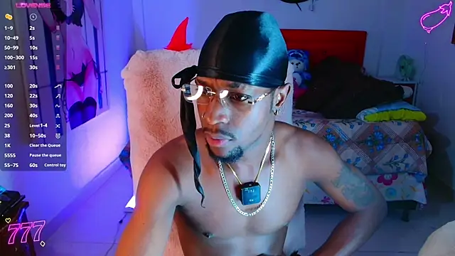 Snapshot of Aroonpapisex chatting on July 16, 6:58 pm Aroonpapisex online show from July 16, 6:58 pm