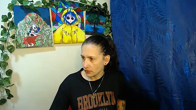 Snapshot of Leyla_Horny_Bg chatting on May 12, 3:25 am Leyla Horny Bg online show from May 12, 3:25 am