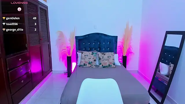 Snapshot of lizi_dolly chatting on December 10, 2:05 am lizi dolly online show from December 10, 2:05 am