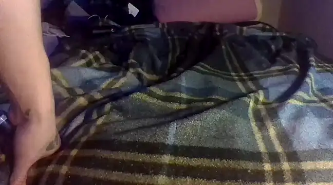 Snapshot of ATwinkie chatting on February 21, 10:17 am ATwinkie online show from February 21, 10:17 am