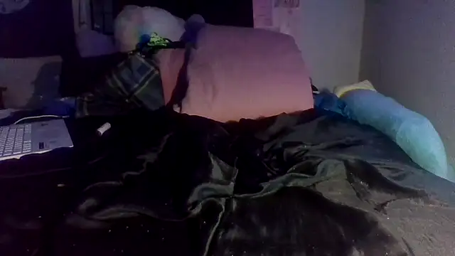 Snapshot of ATwinkie chatting on March 6, 6:30 am ATwinkie online show from March 6, 6:30 am