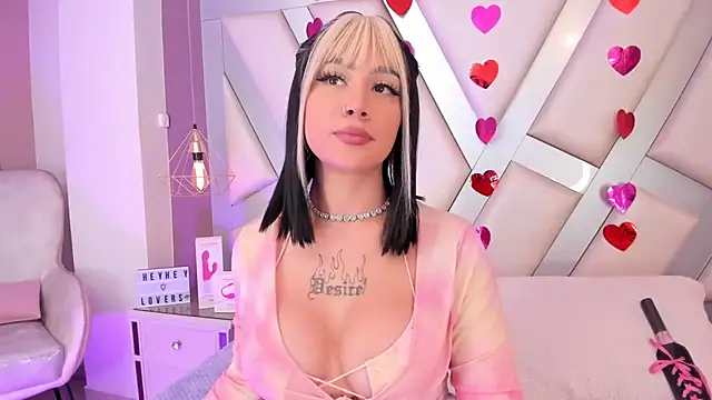 MadissonRey online show from March 4, 1:17 pm