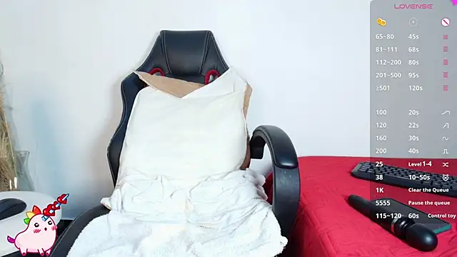 ViolettBrowns online show from February 1, 1:41 pm