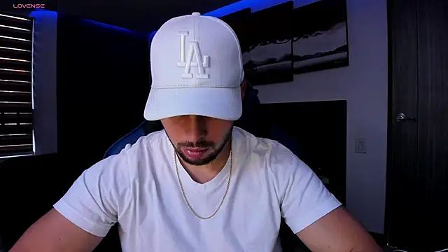 nick klaus online show from April 17, 10:46 pm