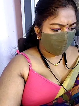 RomeoJuliet345 online show from March 26, 4:23 pm