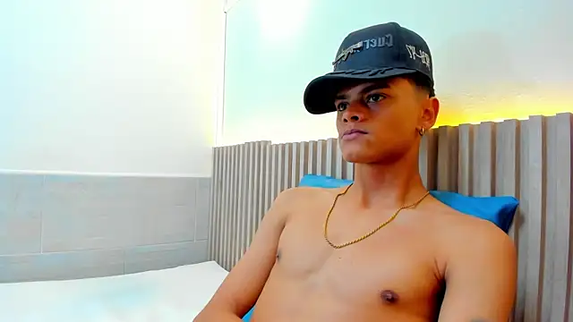 Snapshot of Billy_zander chatting on December 3, 4:39 pm Billy zander online show from December 3, 4:39 pm