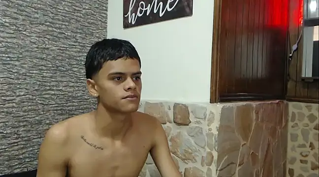 Snapshot of Billy_zander chatting on January 24, 4:39 pm Billy zander online show from January 24, 4:39 pm