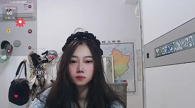 Cherie-xinxin01 online show from December 8, 7:26 am