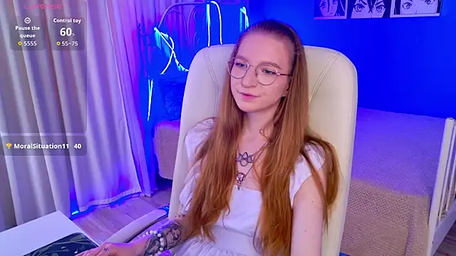 Snapshot of VioletShine chatting on June 4, 1:28 pm VioletShine online show from June 4, 1:28 pm