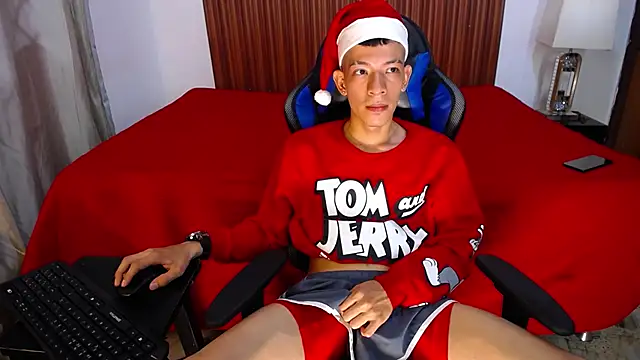 Snapshot of Favel_Gomez7 chatting on December 10, 1:33 pm Favel Gomez7 online show from December 10, 1:33 pm