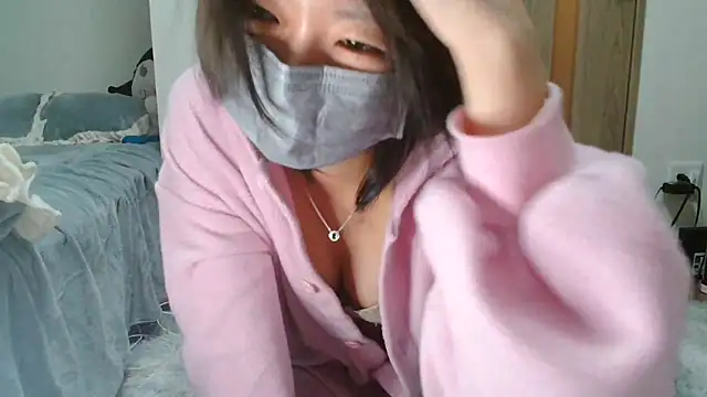 Snapshot of rei_0180 chatting on December 15, 4:07 am rei 0180 online show from December 15, 4:07 am