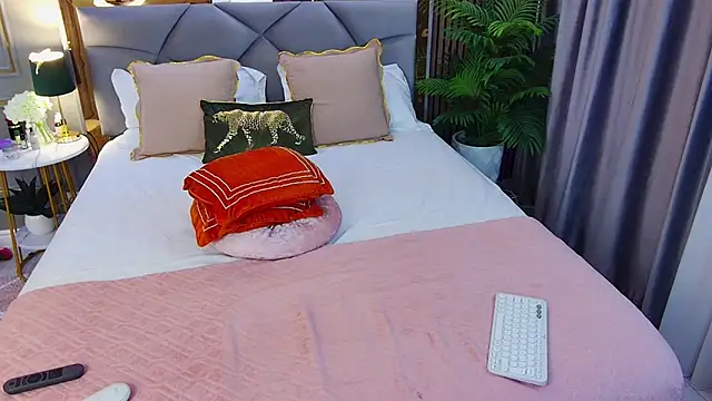 AvaCristal online show from February 11, 9:31 pm