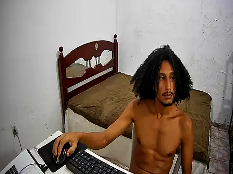 SkinnyLatinMan online show from December 3, 12:29 am