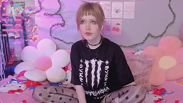 Snapshot of EvaStevs chatting on April 29, 9:43 pm EvaStevs online show from April 29, 9:43 pm