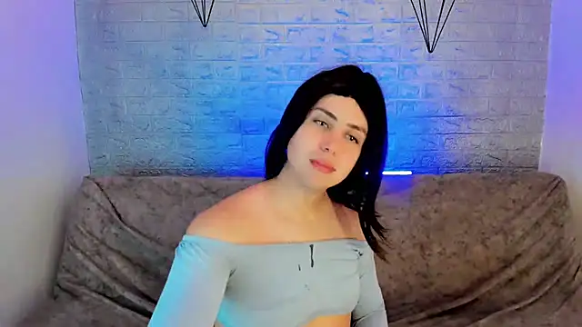 Snapshot of Oxana-Novikov chatting on May 2, 9:20 pm Oxana-Novikov online show from May 2, 9:20 pm