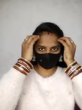 Choclet bhabhi online show from January 12, 9:40 am