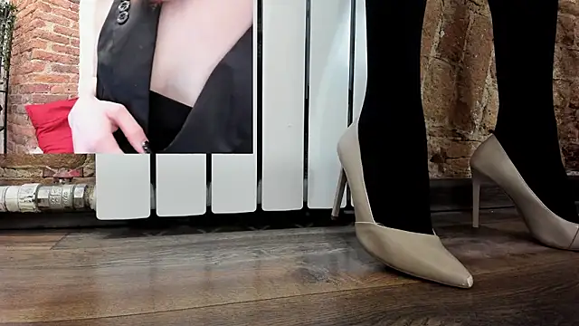 ElizaNik  online show from March 21, 11:08 pm