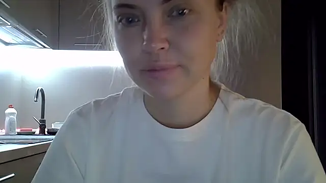 Lucky Anna online show from October 1, 4:40 am