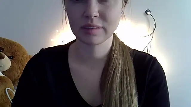 Snapshot of Lucky_Anna chatting on March 21, 10:42 am Lucky Anna online show from March 21, 10:42 am