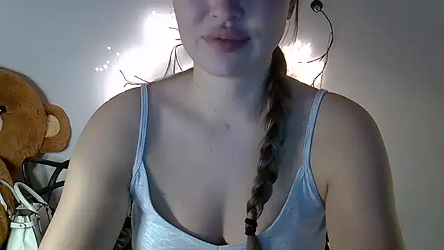 Snapshot of Lucky_Anna chatting on March 24, 4:12 pm Lucky Anna online show from March 24, 4:12 pm