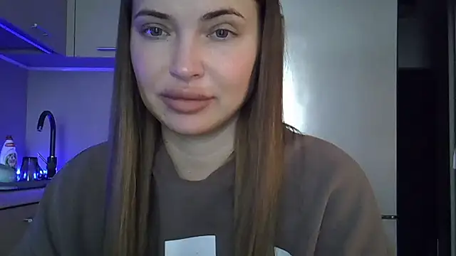 Snapshot of Lucky_Anna chatting on April 14, 12:11 pm Lucky Anna online show from April 14, 12:11 pm