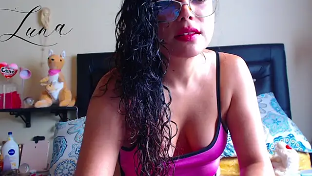 Snapshot of Lunavega1 chatting on June 5, 4:56 pm Lunavega1 online show from June 5, 4:56 pm