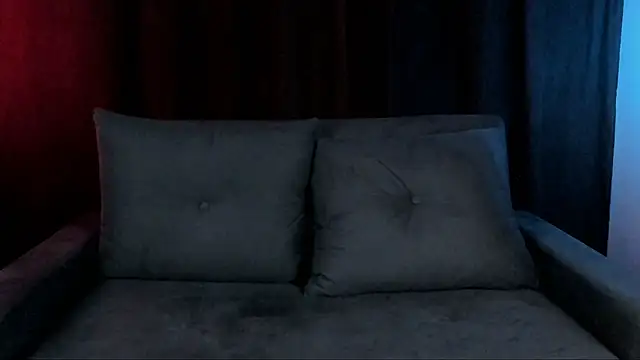 Snapshot of lnxmst chatting on October 3, 11:02 pm lnxmst online show from October 3, 11:02 pm