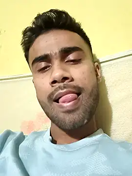 Snapshot of Skinny_Bigass_23 chatting on February 18, 6:58 pm Skinny Bigass 23 online show from February 18, 6:58 pm