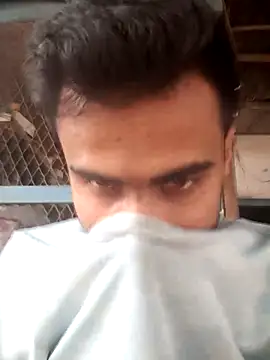 Snapshot of Skinny_Bigass_23 chatting on March 8, 7:05 am Skinny Bigass 23 online show from March 8, 7:05 am