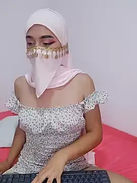 Aaliyah Salma online show from February 1, 9:08 pm