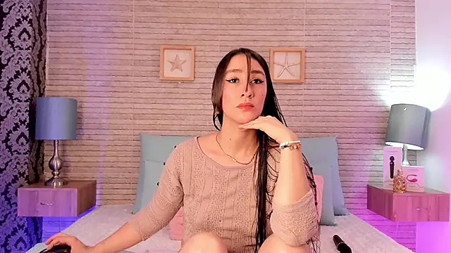 Snapshot of Catalinna_Thompson chatting on January 15, 12:04 pm Catalinna Thompson online show from January 15, 12:04 pm