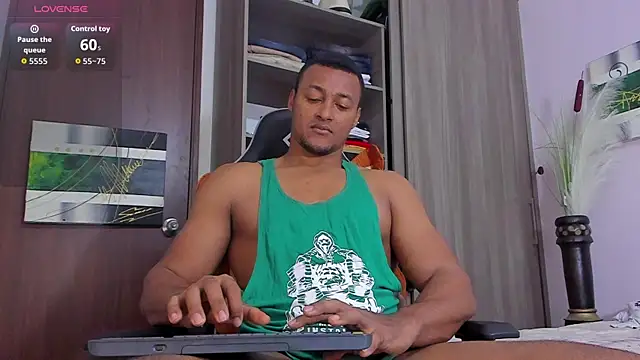 Snapshot of AnthonyWhite24 chatting on May 23, 5:50 pm AnthonyWhite24 online show from May 23, 5:50 pm