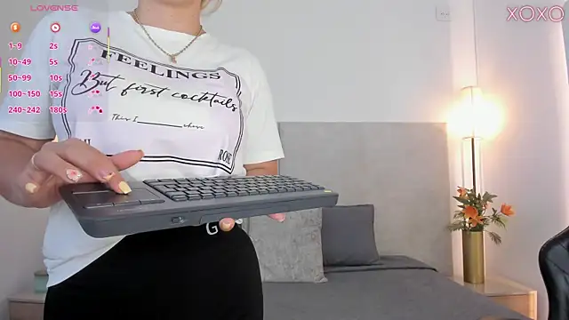 Saori newman online show from April 2, 12:03 pm